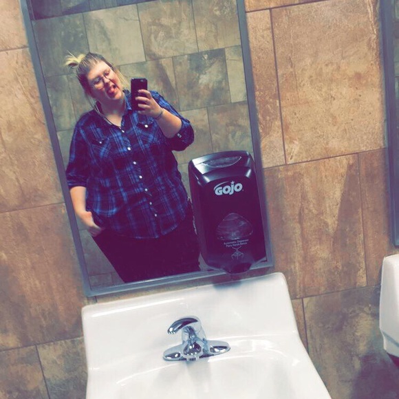 Meet your Posher, Daisy! - Picture 2 of 4